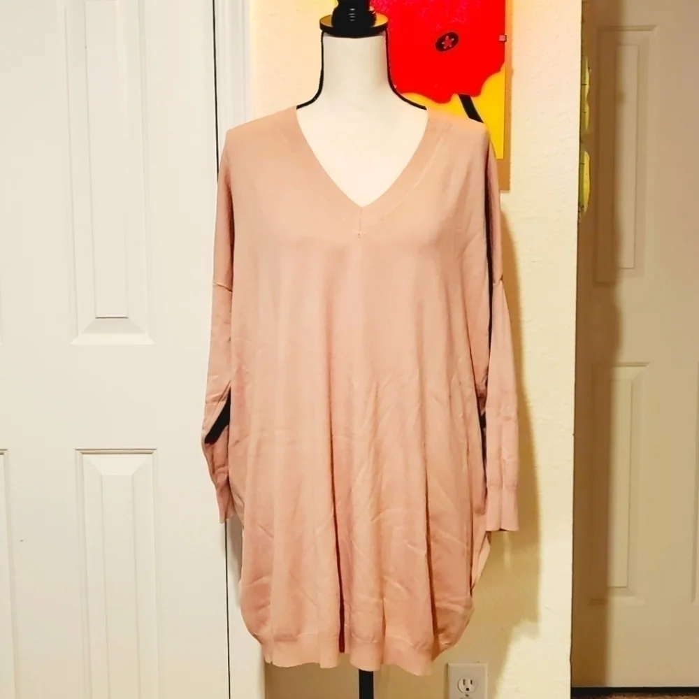 Lulu's | Oversized V-neck Sweater - Picture 2 of 6